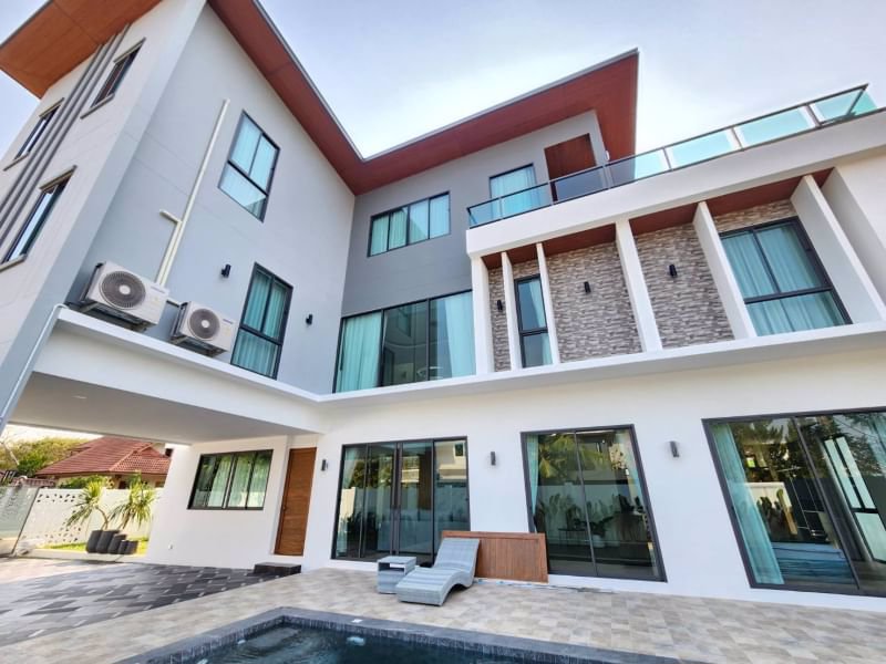 เปิดตัว-แบรนด์นิว-บ้านสร้างใหม่-สไตล์โมเดินลักชัวร์รี่-พร้อมสระว่ายน้ำส่วนตัว