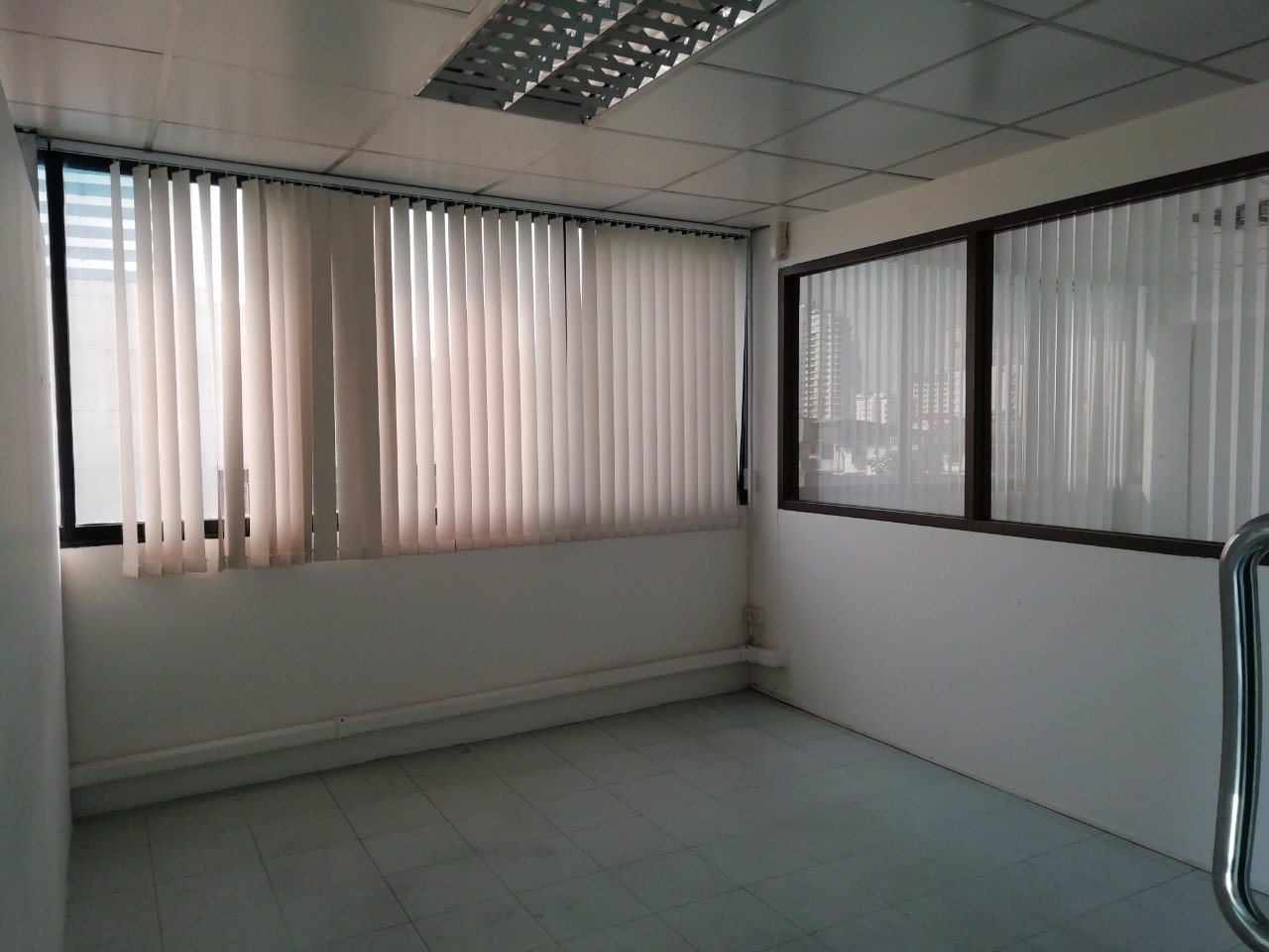 ให้เช่าห้องว่าง-อาคารไอยรา-ทาวเวอร์