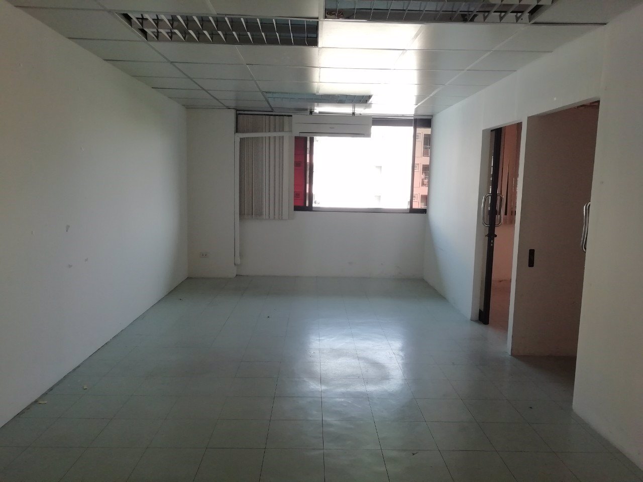 ให้เช่าห้องว่าง-อาคารไอยรา-ทาวเวอร์