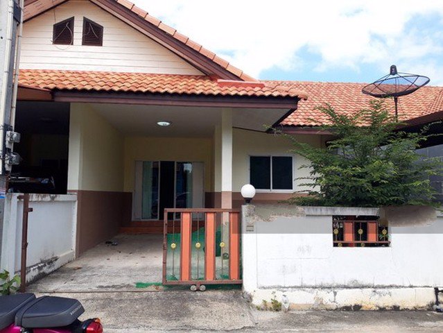 ขาย-ทาวน์เฮ้าส์-แผ่นดินทอง-ลิฟวิ่งโฮม-2นอน1น้ำ-พื้นที่77-ตรม