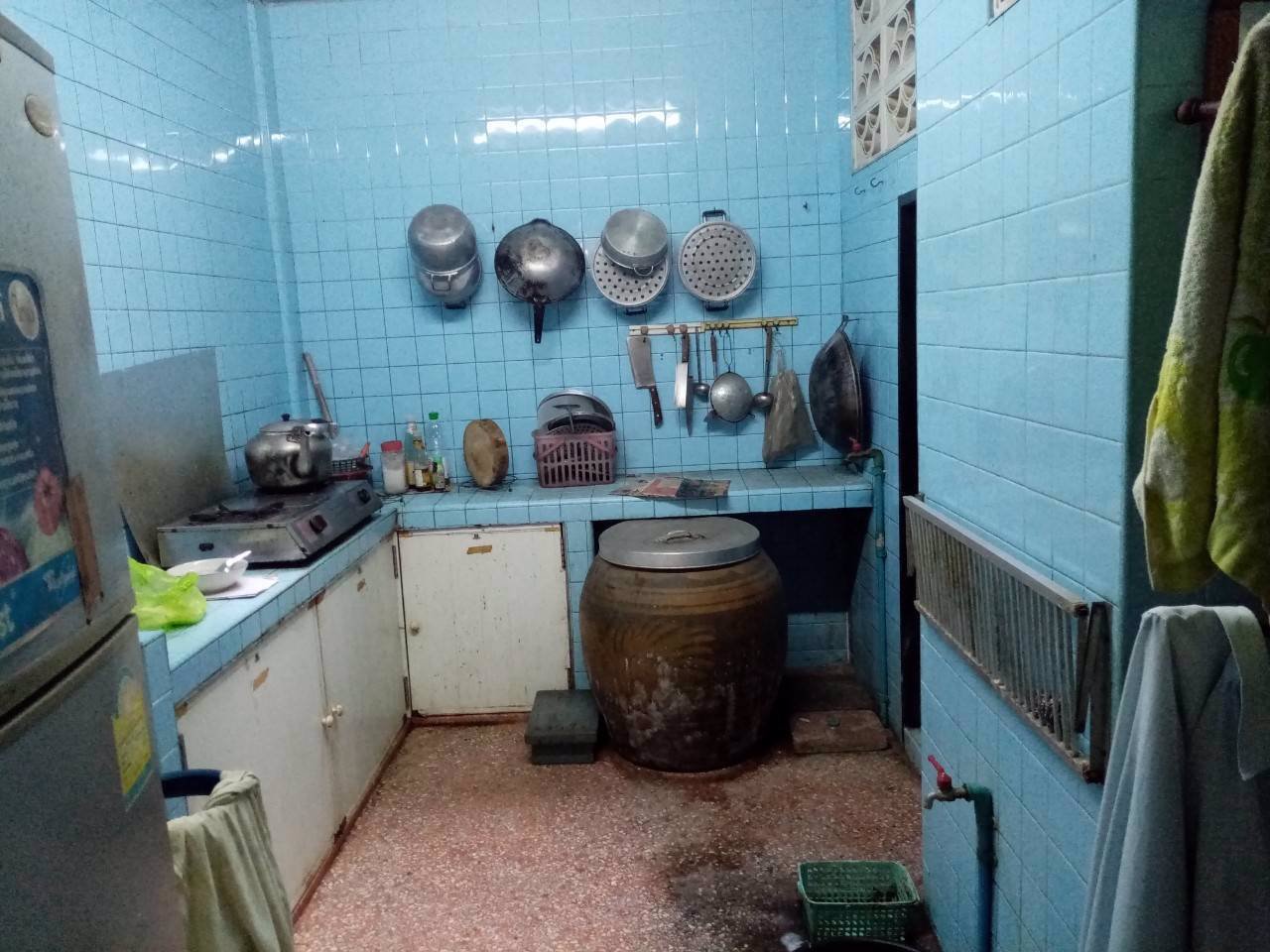 ขายตึกแถว-35ชั้น-3นอน3น้ำ-ปากซอยเซ็นหลุยส์-จันทน์18-7แยก2