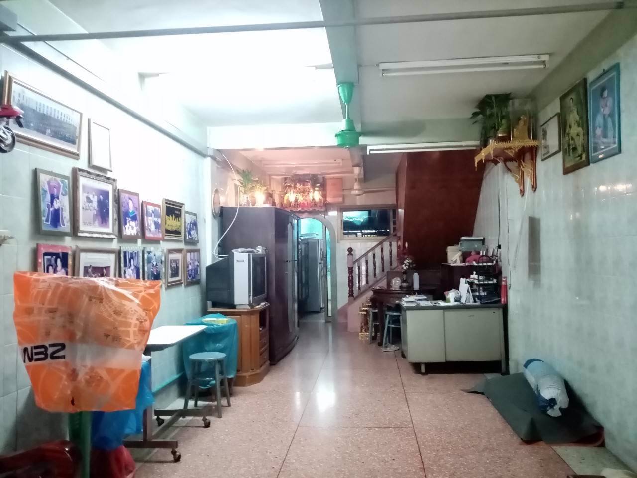 ขายตึกแถว-35ชั้น-3นอน3น้ำ-ปากซอยเซ็นหลุยส์-จันทน์18-7แยก2