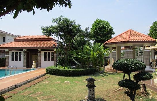 บ้านหรู-เดอวิลล์-ศรีนครินทร์-de-ville-srinakarin-พร้อมสระว่ายน้ำส่วนตัว