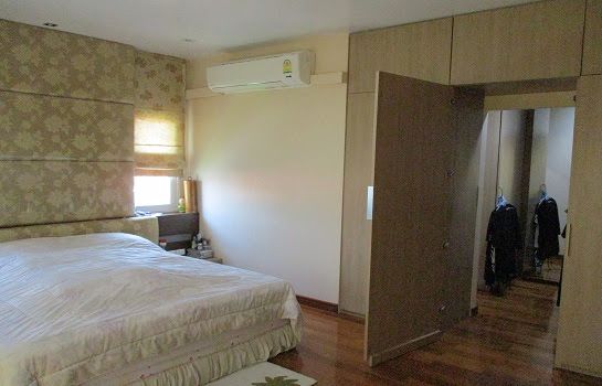 บ้านหรู-เดอวิลล์-ศรีนครินทร์-de-ville-srinakarin-พร้อมสระว่ายน้ำส่วนตัว