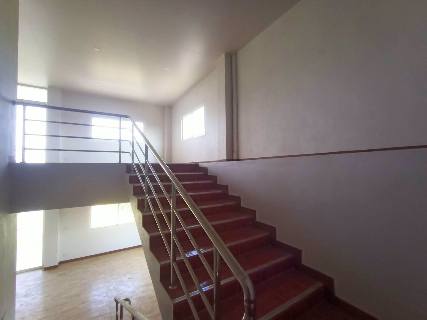 ขายหรือให้เช่า-โรงงาน-โกดัง-พื้นที่สีม่วง-ในที่ดิน-15-ไร่-ออฟฟิศ-3-ชั้น-อำเภอเมือง-สมุทรสาคร