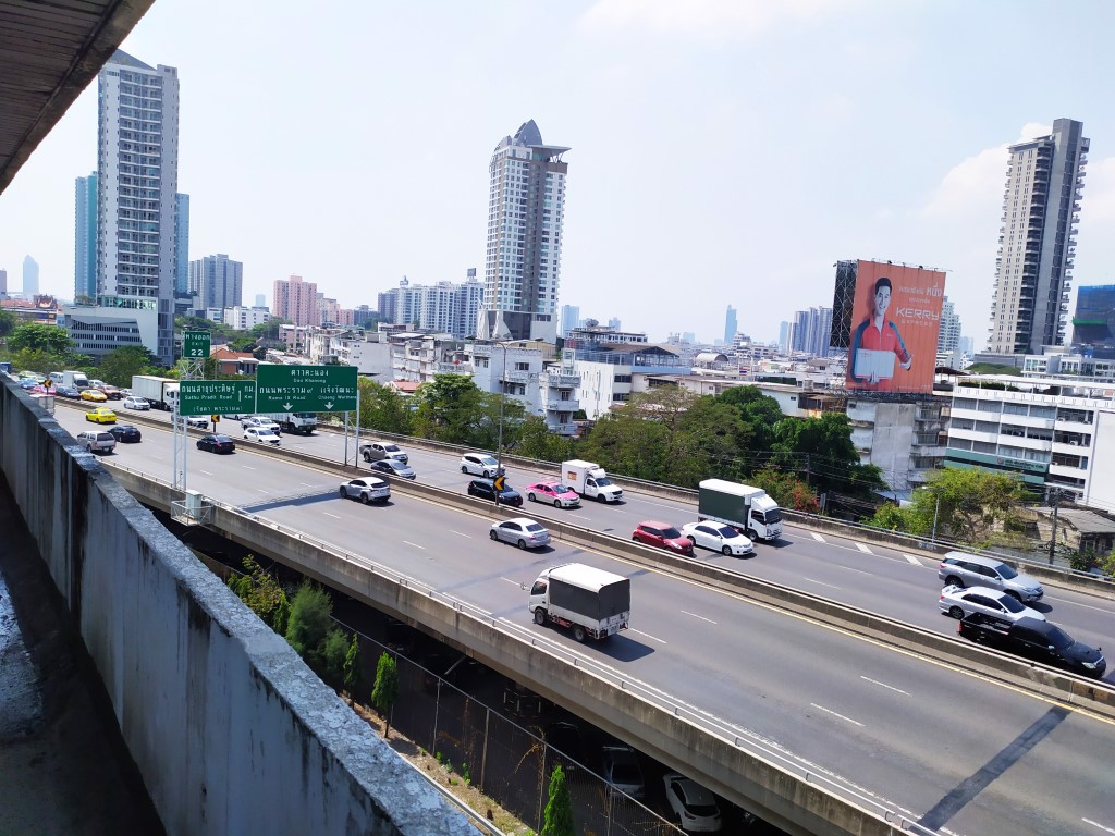 ขายพื้นที่สำนักงาน-ให้เช่าพื้นที่สำนักงาน-แอล-พี-เอ็น-ทาวเวอร์-นางลิ้นจี่-lpn-tower-office-for-sale