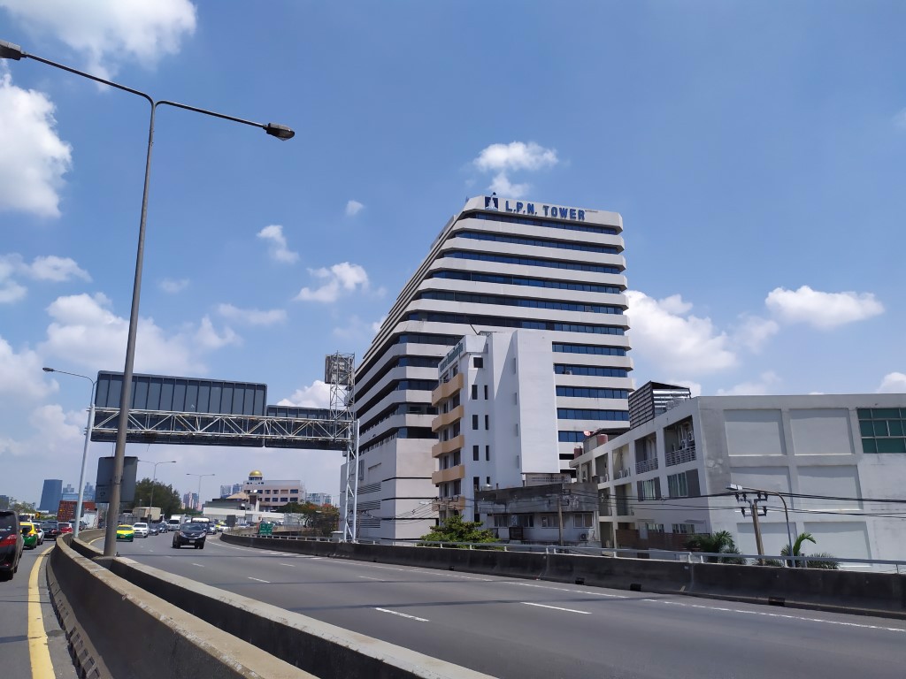 ขายพื้นที่สำนักงาน-ให้เช่าพื้นที่สำนักงาน-แอล-พี-เอ็น-ทาวเวอร์-นางลิ้นจี่-lpn-tower-office-for-sale