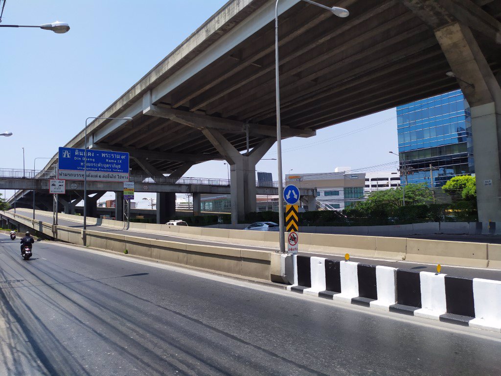 ขายโชว์รูมรถยนต์-ถนนวิภาวดีรังสิต-ดอนเมือง-ใกล้สนามบินดอนเมือง-showroom-for-sale