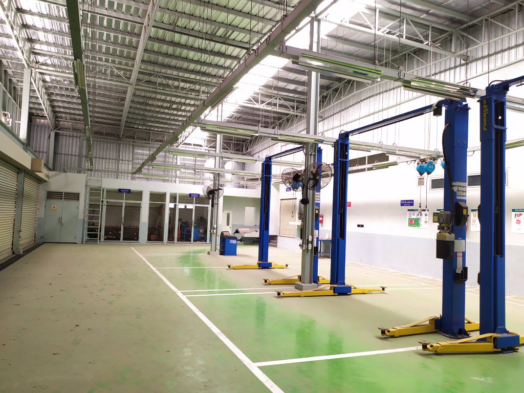 ขายโชว์รูมรถยนต์-ถนนวิภาวดีรังสิต-ดอนเมือง-ใกล้สนามบินดอนเมือง-showroom-for-sale