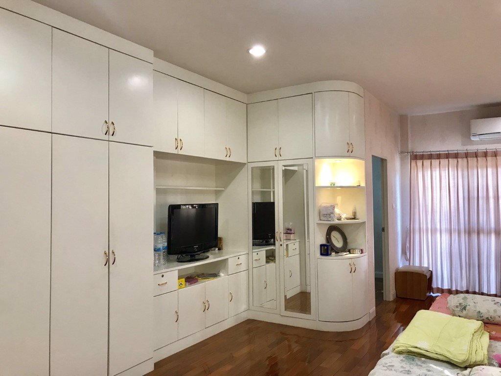 ขายบ้านเดี่ยว-ถนนบรมราชชนนี-หมู่บ้านสวนดอกไม้-บ้านสวนดอกไม้-บรมราชชนนี-บ้านแปลงมุม-1206-ตรว-5-นอน