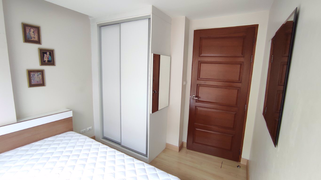 ขายคอนโด-เอมเมอรัล-เรสซิเดนซ์-รัชดา-คอนโดใกล้-mrt-ห้วยขวาง-ถนนรัชดาภิเษก-emerald-residence-ratchada