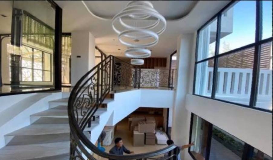 ให้เช่า-8-ชั้น-ตึกทำเลดีที่รัชดา-ติดถนนใหญ่-400-เมตร-จาก-mrt-สุทธิสาร