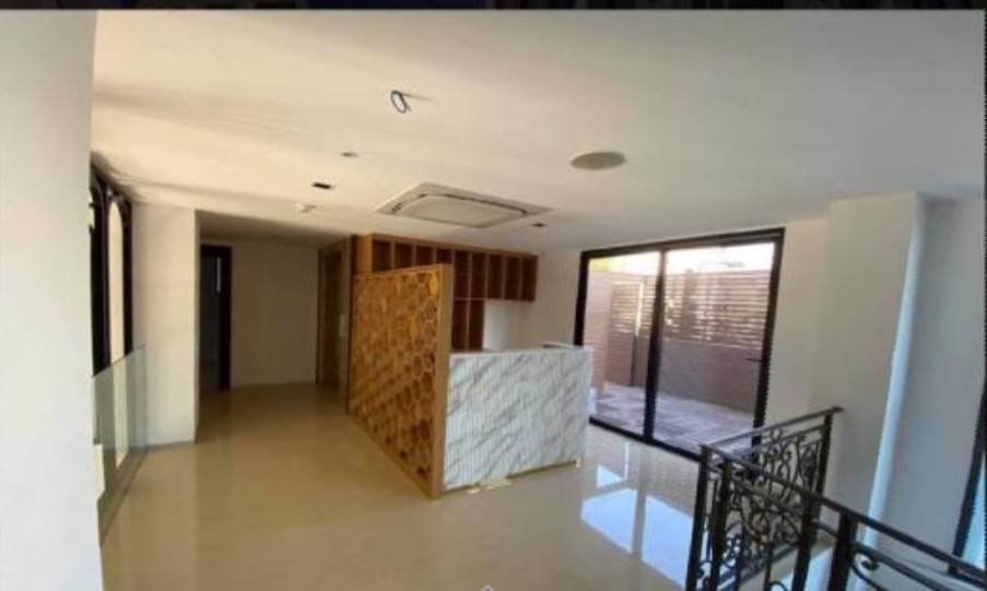 ให้เช่า-8-ชั้น-ตึกทำเลดีที่รัชดา-ติดถนนใหญ่-400-เมตร-จาก-mrt-สุทธิสาร