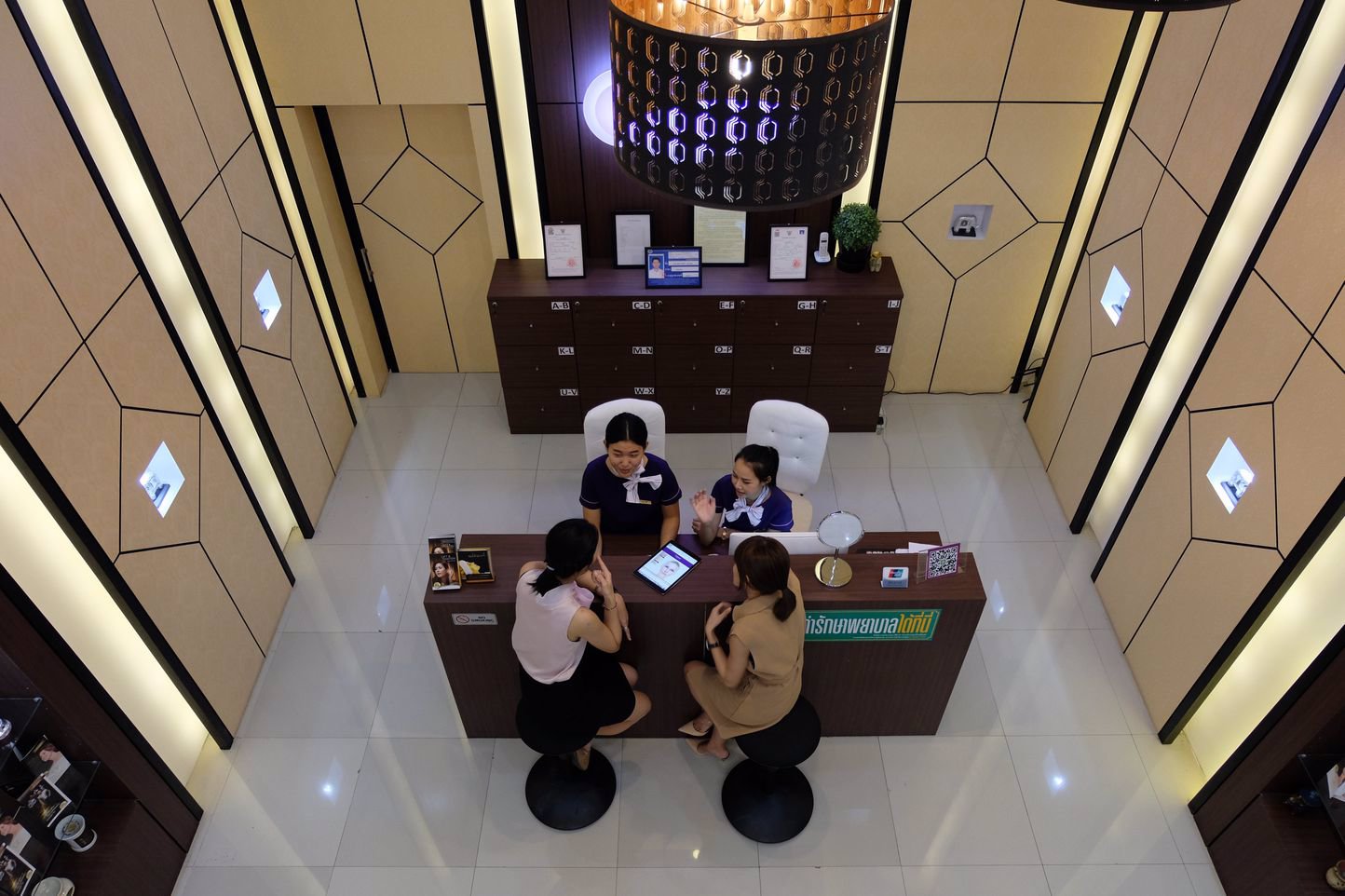 ให้เช่าอาคารพาณิชย์-5-ชั้น-2-คูหา-ถนนรัชดาภิเษก-ติด-mrt-รัชดาภิเษก