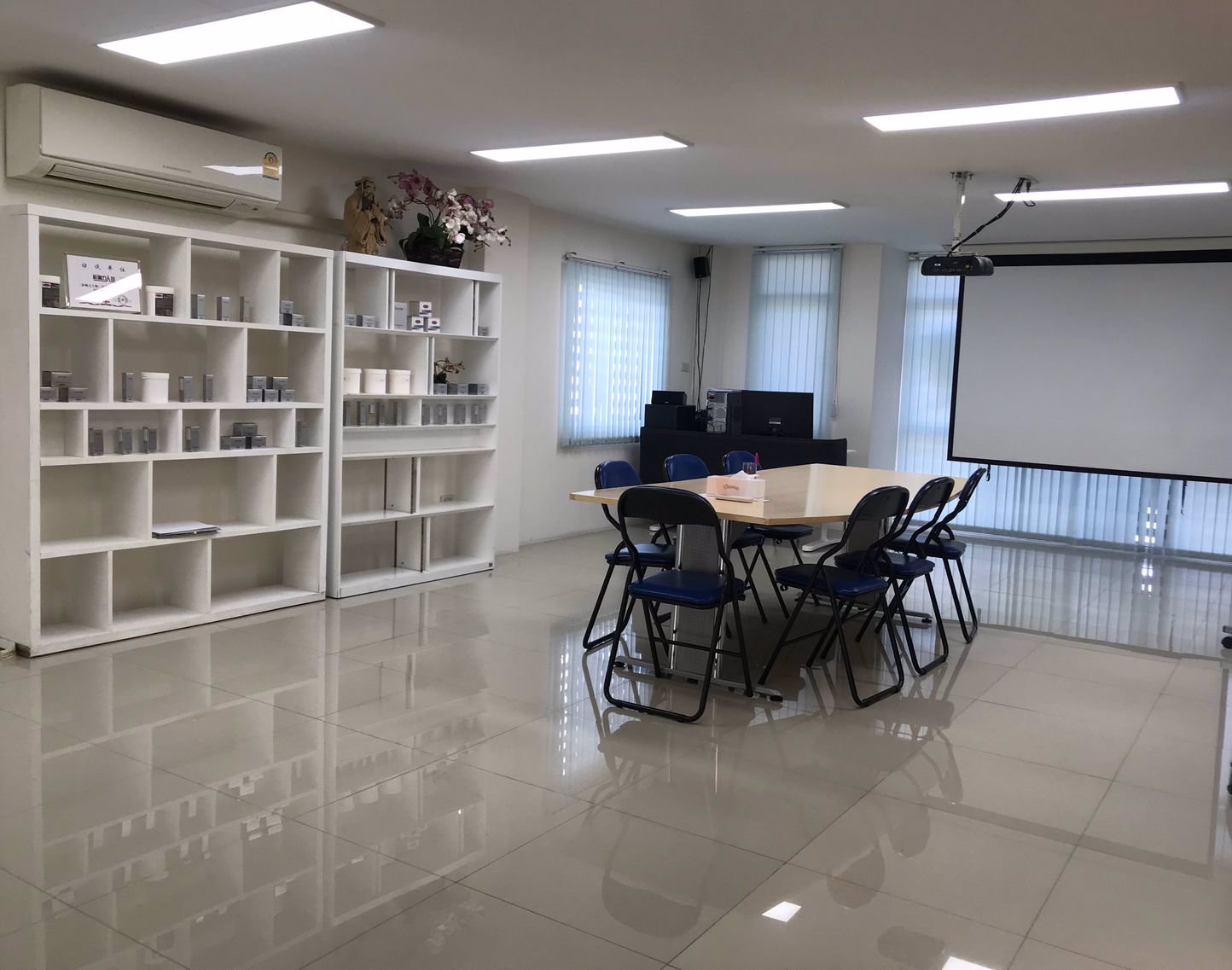 ให้เช่าอาคารพาณิชย์-5-ชั้น-2-คูหา-ถนนรัชดาภิเษก-ติด-mrt-รัชดาภิเษก