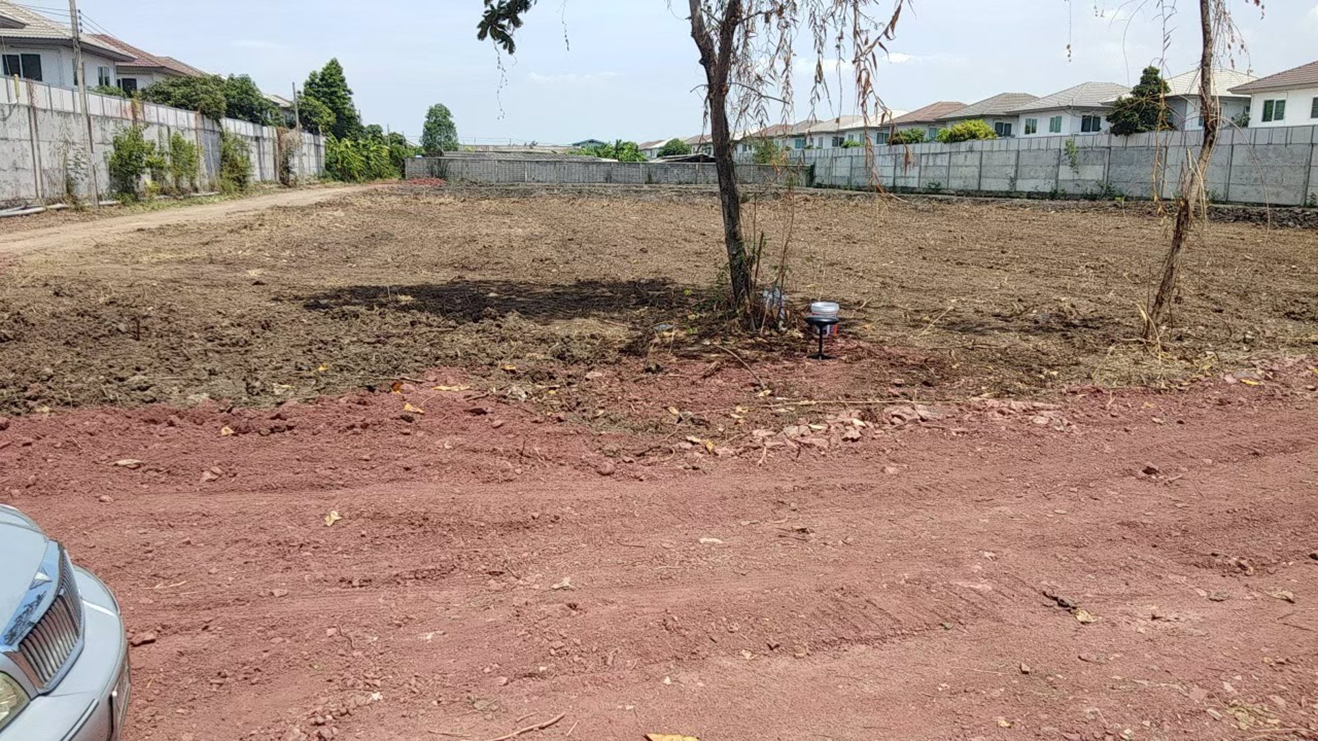 ที่ดินเปล่าให้เช่าถมแล้ว-อยู่ซอยประชาอุทิศ-90-อยู่หลังการเคหะ-