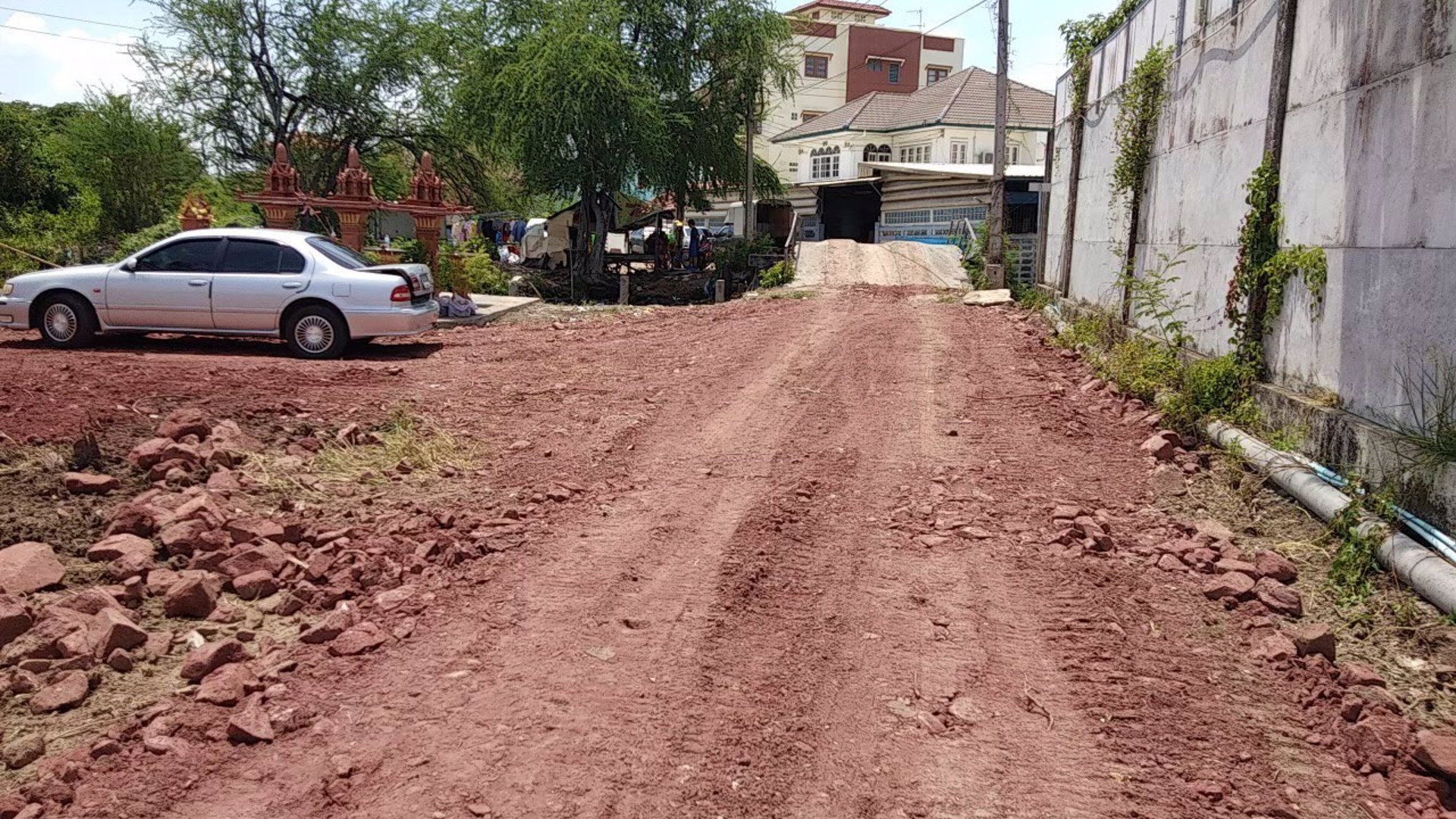 ที่ดินเปล่าให้เช่าถมแล้ว-อยู่ซอยประชาอุทิศ-90-อยู่หลังการเคหะ-