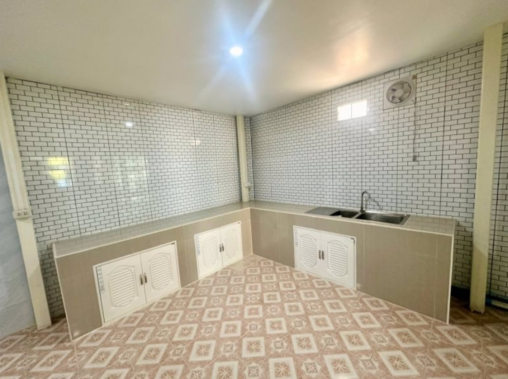 ขายด่วน-บ้านไทยธานี-นวนคร-ซ23-รีโนเวทใหม่