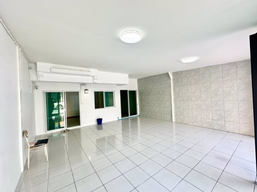 ขายด่วน-บ้านไทยธานี-นวนคร-ซ23-รีโนเวทใหม่