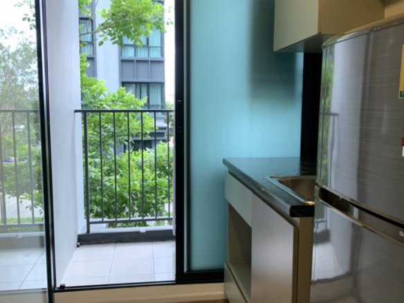 คอนโดเคนซิงตัน-แหลมฉบัง-ศรีราชา-เฟส-1-ห้อง-b327-วิวสระ