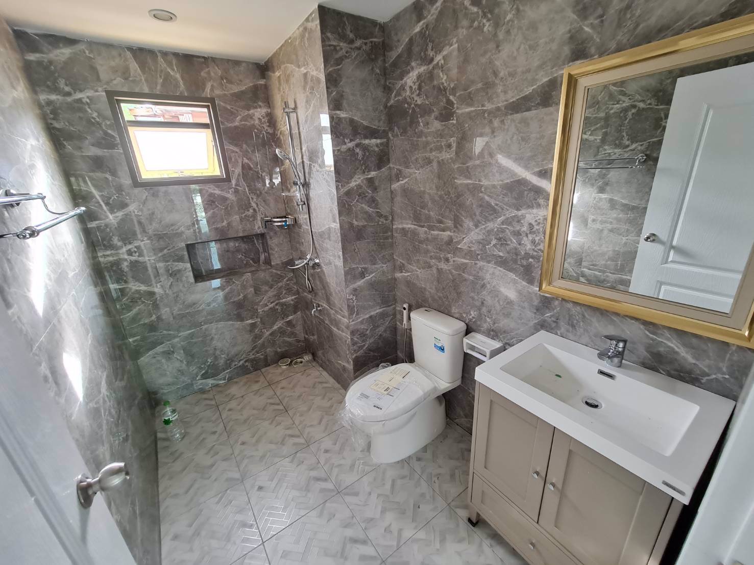 บ้านเดี่ยว-3-ชั้น-สร้างเอง-บนเนื้อที่-59-ตรว-ลาดพร้าว-ซอย-1-หรู-โอ่อ่า