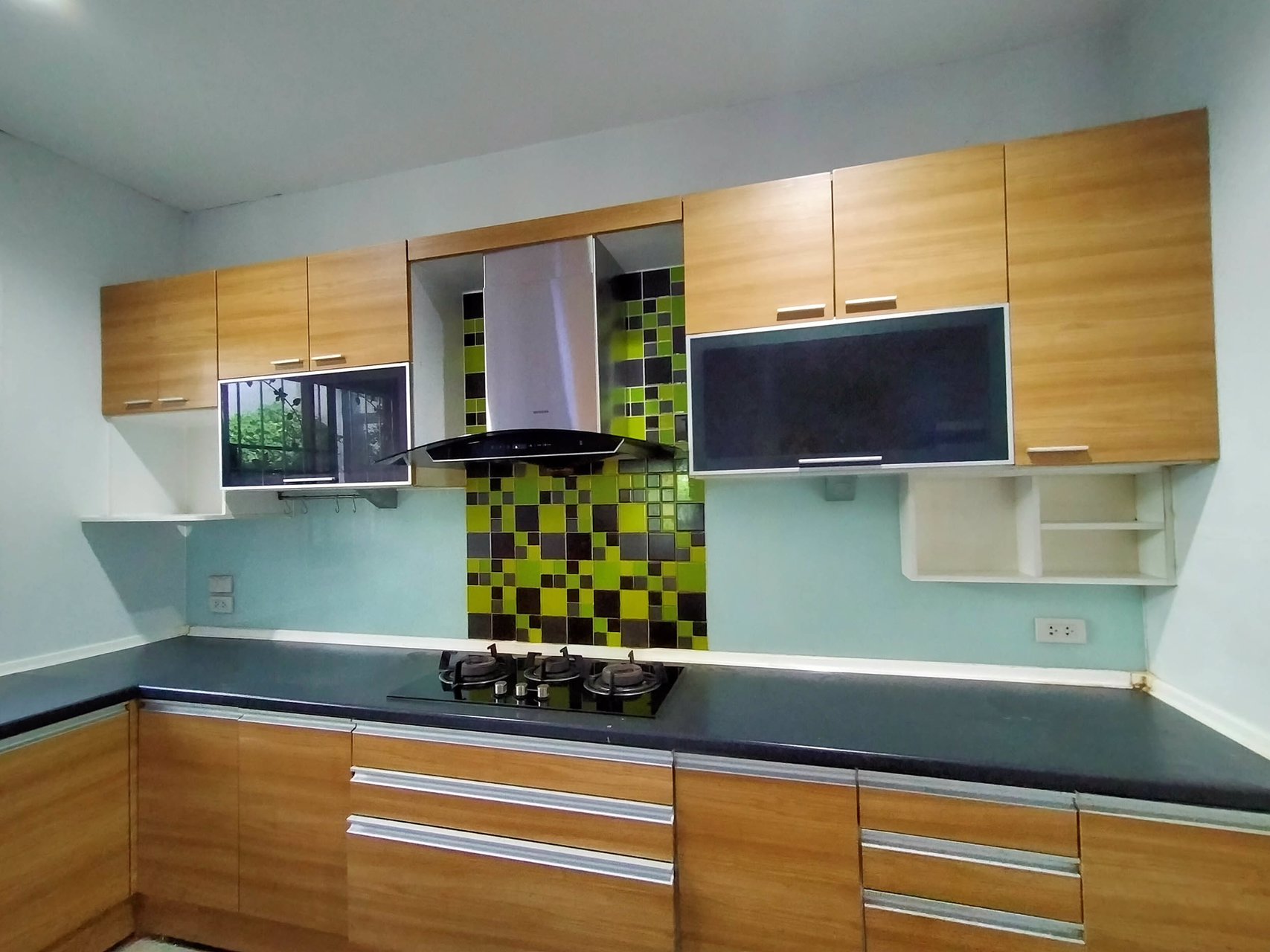 บ้านขนาดกลาง-ผ่อนสบายๆ-ติดถนนราชพฤกษ์-ใกล้รถไฟฟ้าถึง-2-สถานี