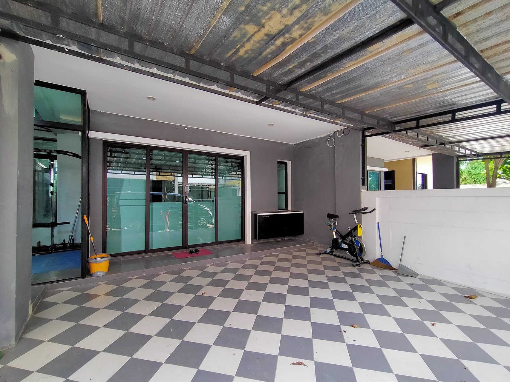 บ้านขนาดกลาง-ผ่อนสบายๆ-ติดถนนราชพฤกษ์-ใกล้รถไฟฟ้าถึง-2-สถานี