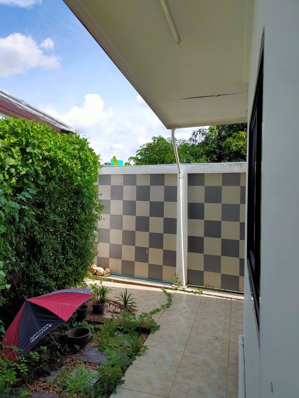 บ้านขนาดกลาง-ผ่อนสบายๆ-ติดถนนราชพฤกษ์-ใกล้รถไฟฟ้าถึง-2-สถานี