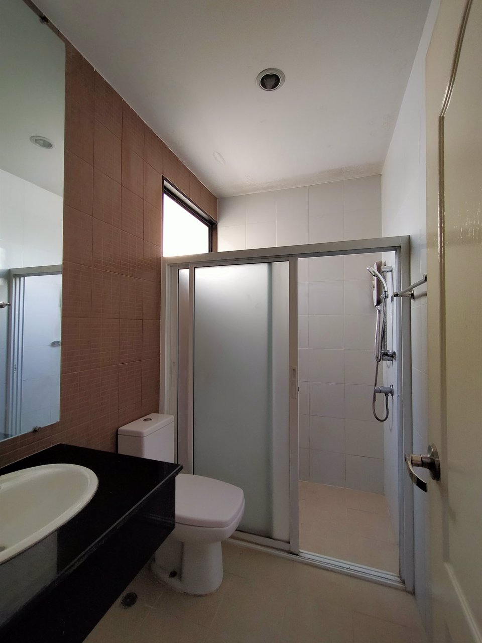 บ้านขนาดกลาง-ผ่อนสบายๆ-ติดถนนราชพฤกษ์-ใกล้รถไฟฟ้าถึง-2-สถานี