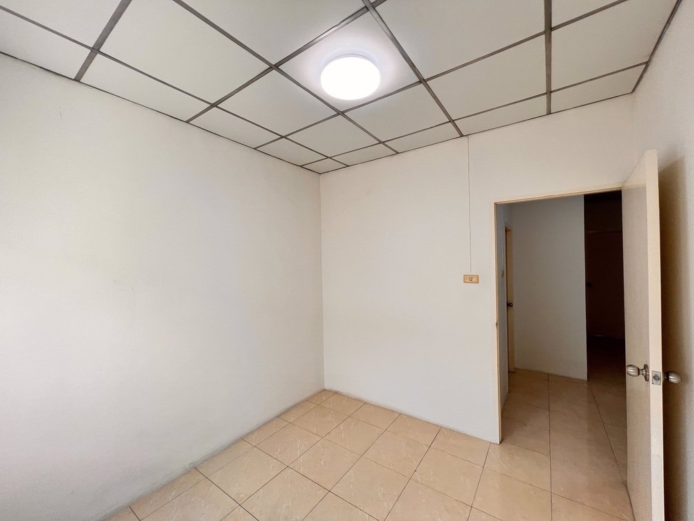 ขาย-ทาวน์โฮม-ราคาดี-ถูกที่สุดในย่านนี้-กับ-พื้นที่ใช้สอย-และทำเลนี้