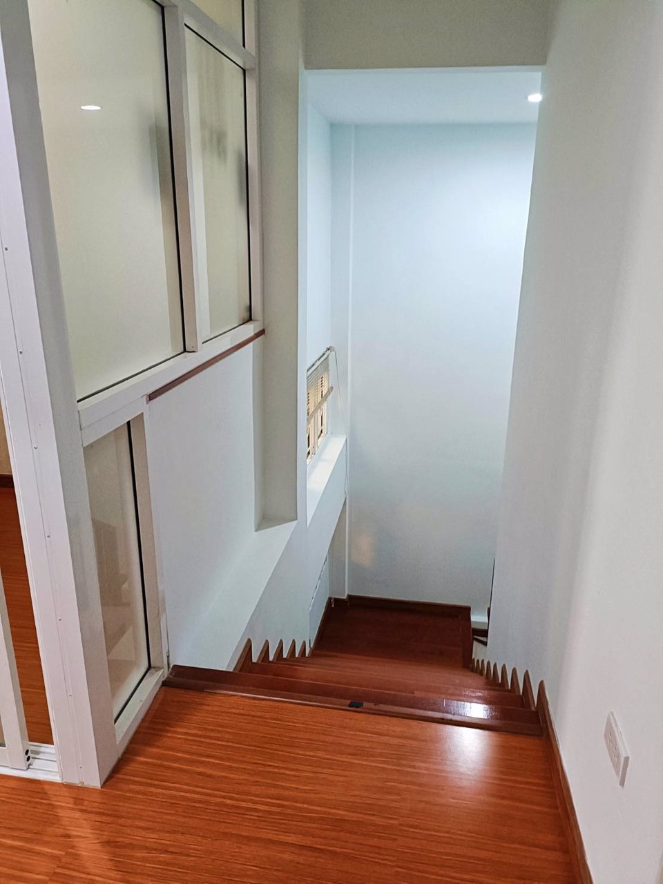 ขายด่วน-ขายขาดทุนบ้านแฝด-หมู่บ้านธนาลัย-มาบไผ่-บ้านบึง-ชลบุรี-355-ล้าน