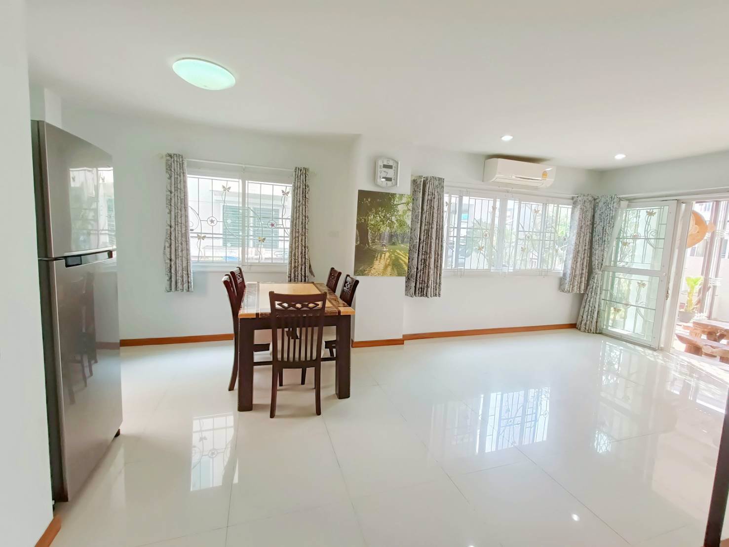 ขายด่วน-ขายขาดทุนบ้านแฝด-หมู่บ้านธนาลัย-มาบไผ่-บ้านบึง-ชลบุรี-355-ล้าน