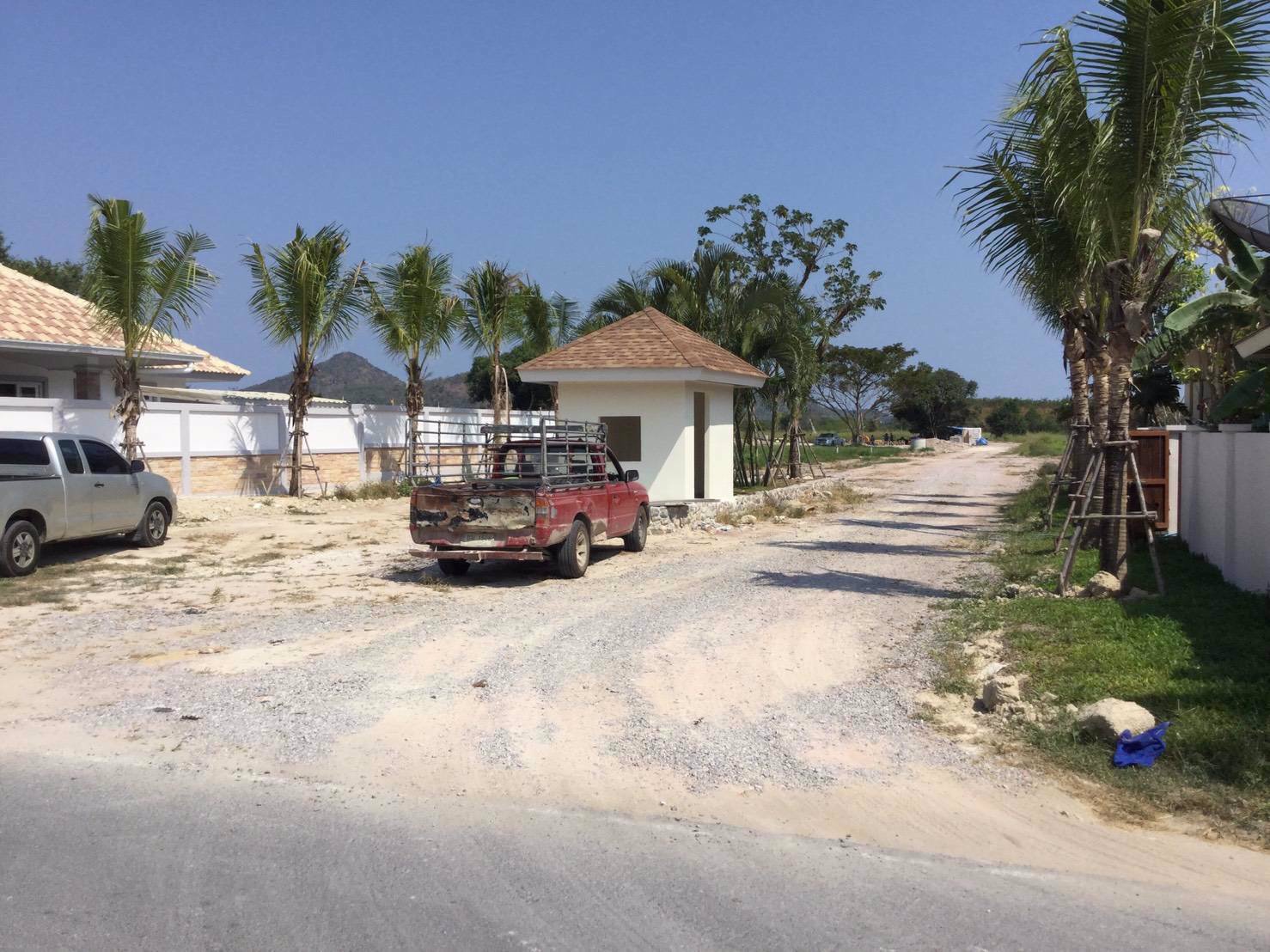 ขายที่ดิน-และรับจัดสรรออกแบบและก่อสร้างในหัวหิน