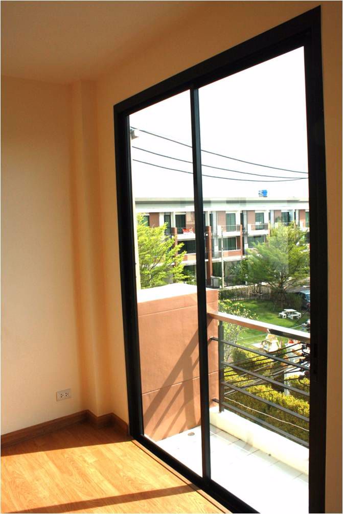 ทาวน์โฮม-3-ชั้นในเมืองภูเก็ต-เช่า-ด่วน-home-office-3rd-floor-for-rent-