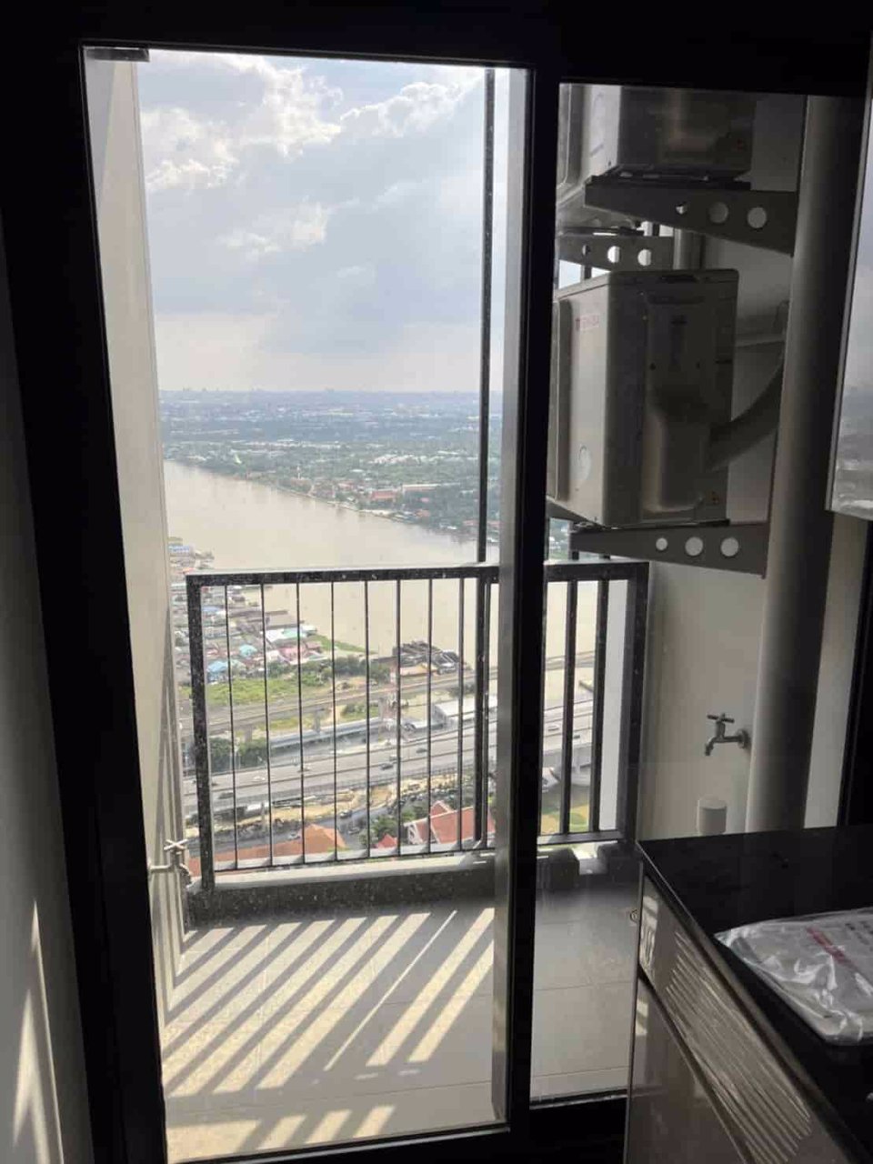 ขายห้อง-the-politan-rive-condo-ชั้น-50-ขนาดห้อง-305-ตรม