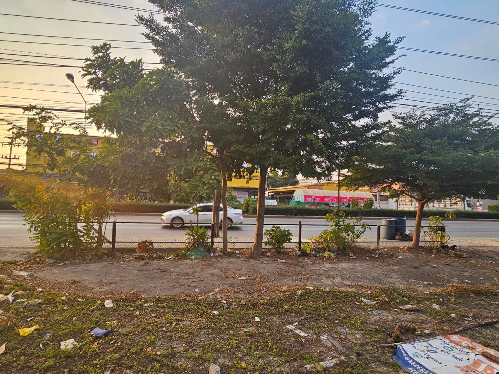 ขายที่เปล่าติดถนนเศรษฐกิจ1กระทุ่มแบน