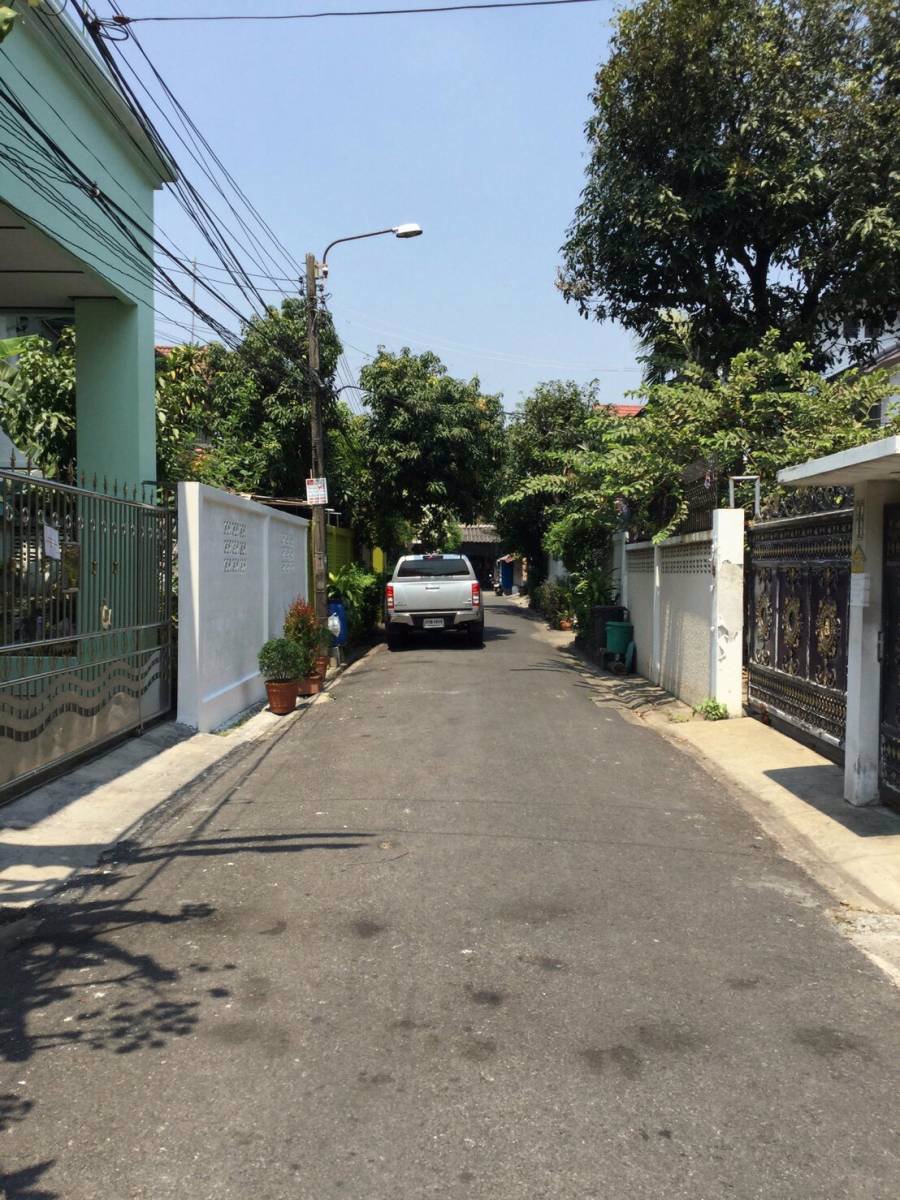 ขายด่วน-บ้านเดี่ยว-3-ชั้น-พร้อมที่ดิน-67-ตรวา