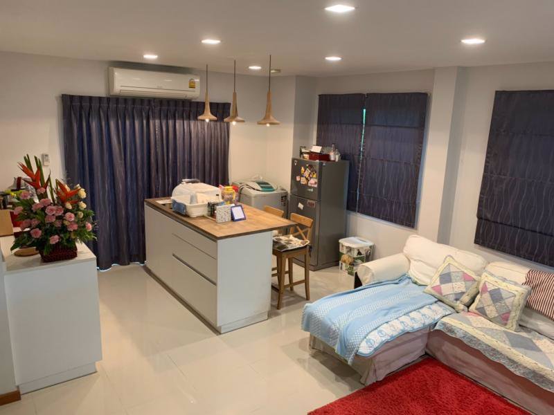 ขายทาวน์โฮม-the-trust-town-คลอง-5-ลำลูกกา-โครงการของ-คิวเฮ้าส์