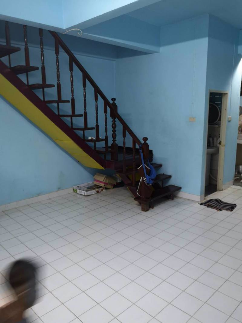 ขายทาวน์เฮ้าส์-2ชั้น-เนื้อที่-18ตารางวา-หมู่บ้านธารารินทร์-ซรังสิต-นครนายก-56-1-แขวงประชาธิปัตย์-รั