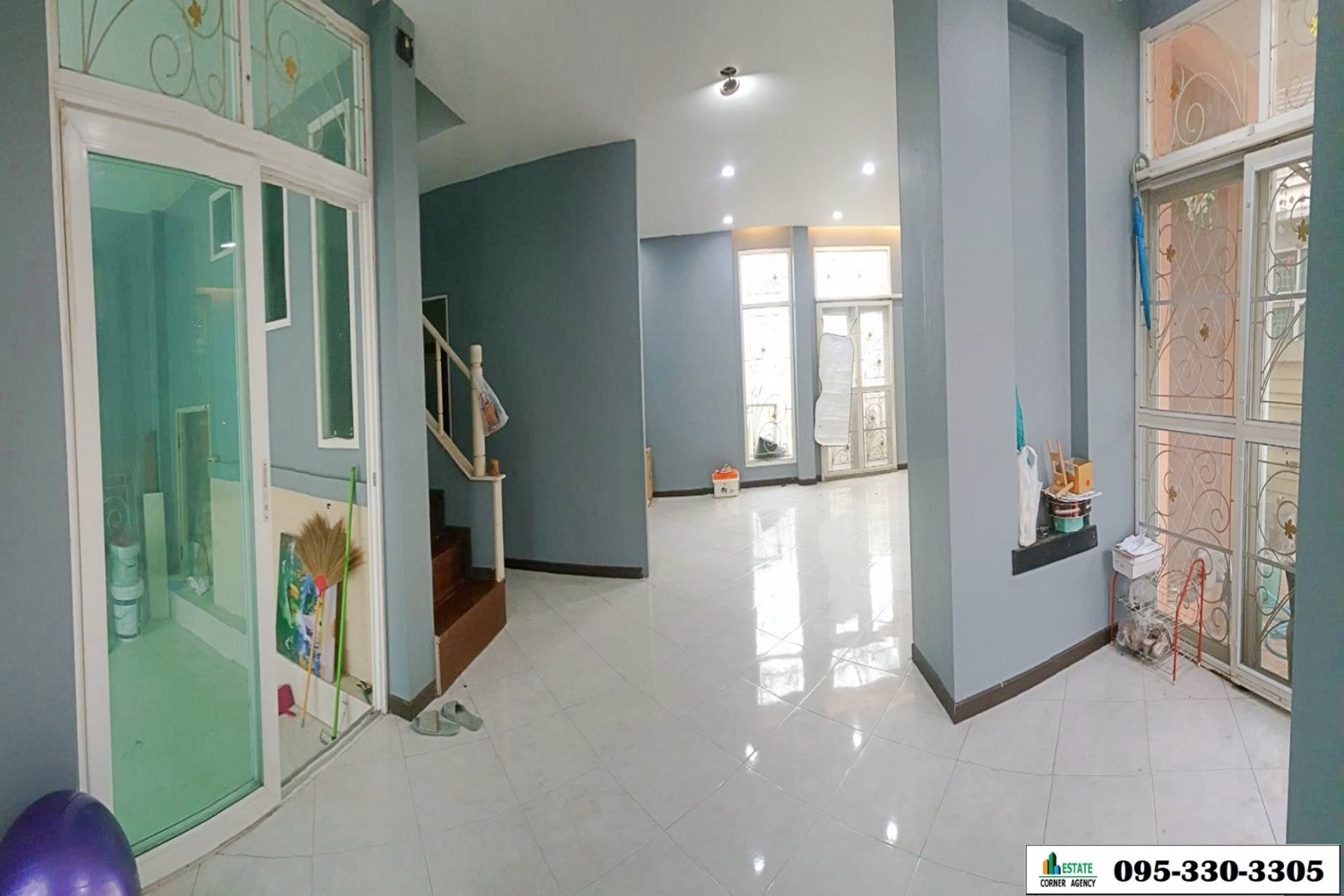 ทาวน์เฮาส์-2-ชั้น-หลังริม-367-ตรว-มบ-วรารักษ์-ใกล้ตลาด-ac-คลอง-4-ลำลูกกา