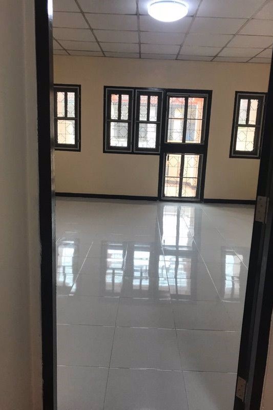 siren-ทาวเฮาส์-2-ชั้น-หมู่บ้านเทพมงคล-ตำบลบางหลวง-อำเภอเมืองปทุมธานี-จังหวัดปทุมธานี-ทางเข้าเทคโลย