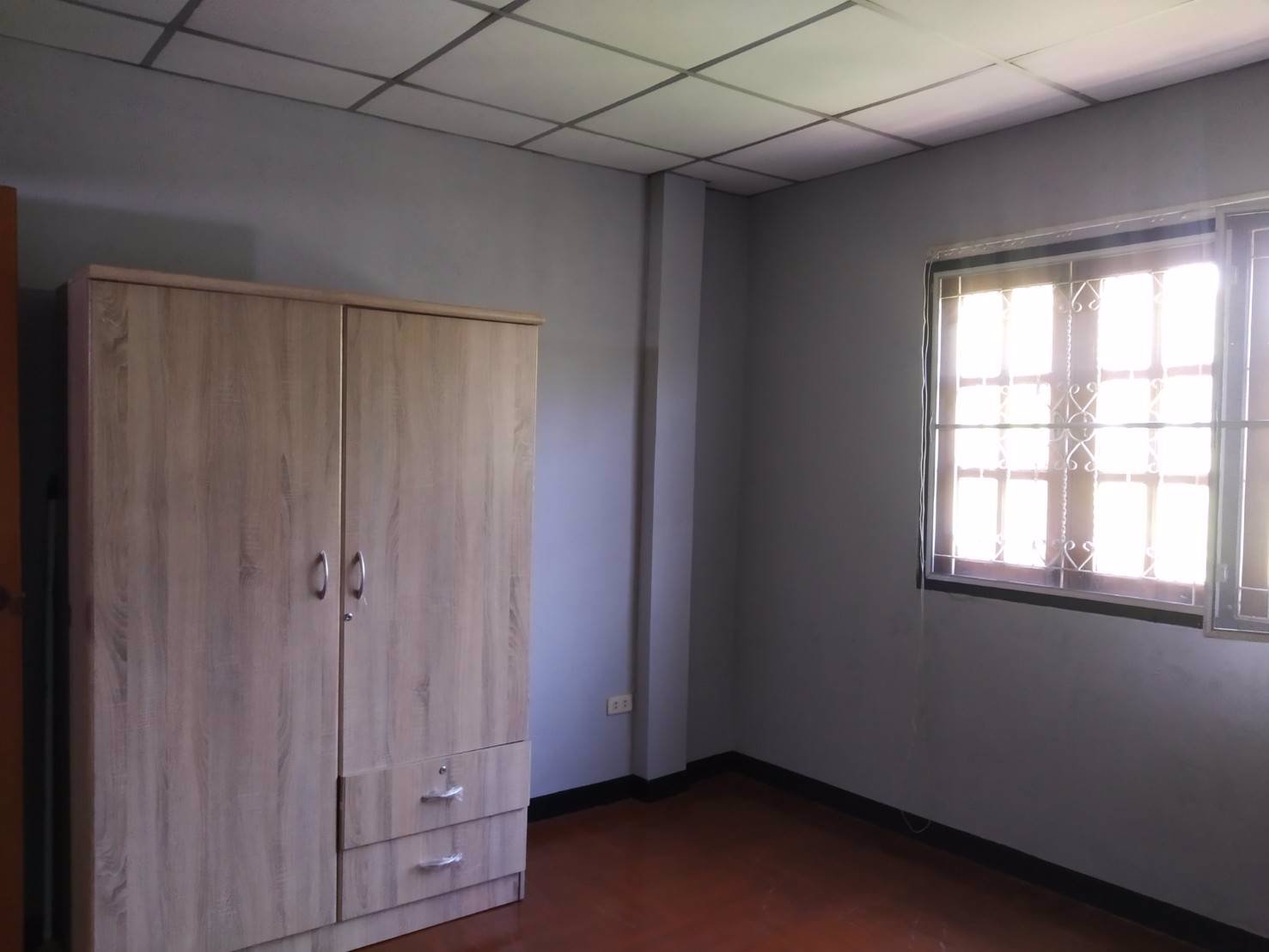 ขายทาวน์เฮ้าส์-3ชั้นเล่นระดับต่อเติมแล้ว-เนื้อที่-22-ตรว