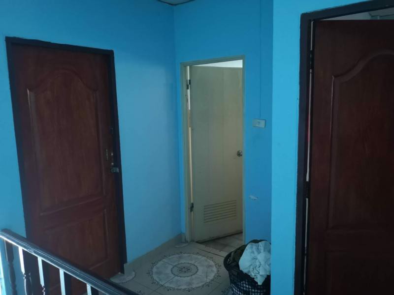 ขายทาวน์เฮ้าส์-2ชั้น-เนื้อที่-18ตารางวา-หมู่บ้านธารารินทร์-ซรังสิต-นครนายก-56-1-แขวงประชาธิปัตย์-รั