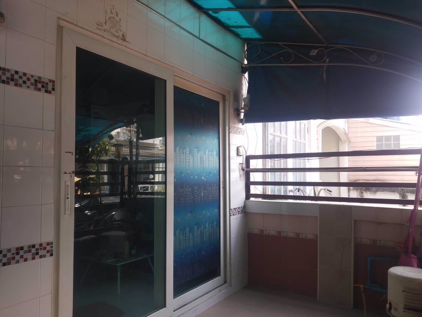 ขายขาดทุน-ทาวน์เฮ้าส์-2ชั้น-หมู่บ้านฟ้าชมพฤกษ์-เฟส1-เนื้อที่-18ตรวา-แขวงลำลูกกา-เขตลำลูกกา-จังหวัดป