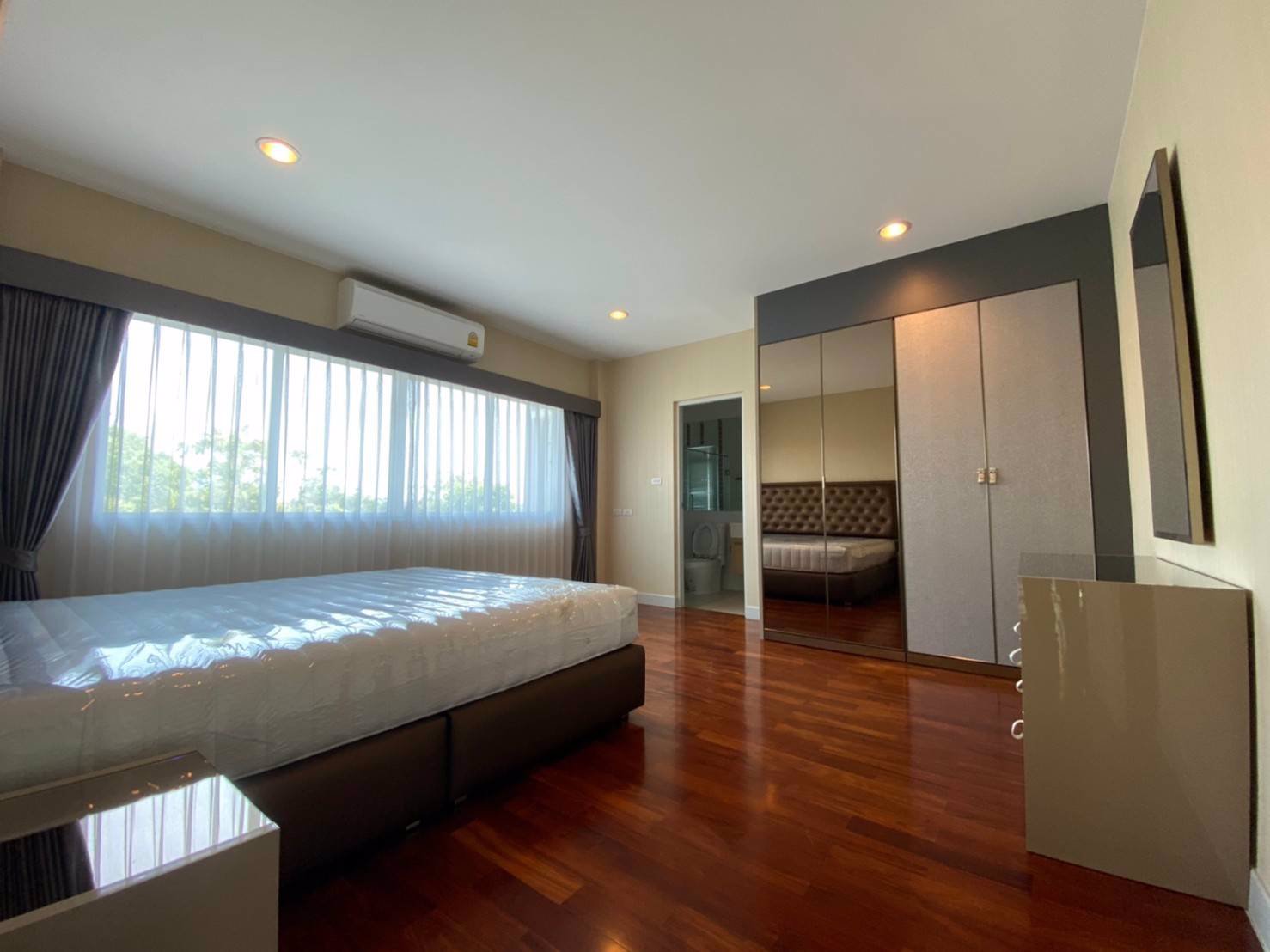 ขายบ้านเดี่ยว-แกรนด์บางกอกบูเลอวาร์ด-พระราม9-ศรีนครินทร์-เนื้อที่-75ตรวา-แขวงสะพานสูง-เขตสะพานสูง-จ