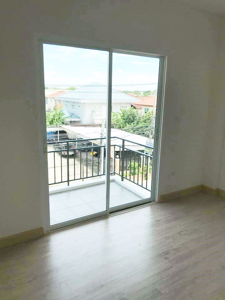 ให้ทาวน์โฮม-3-ชั้น-รามอินทรา-ตรงข้าม-foodland-