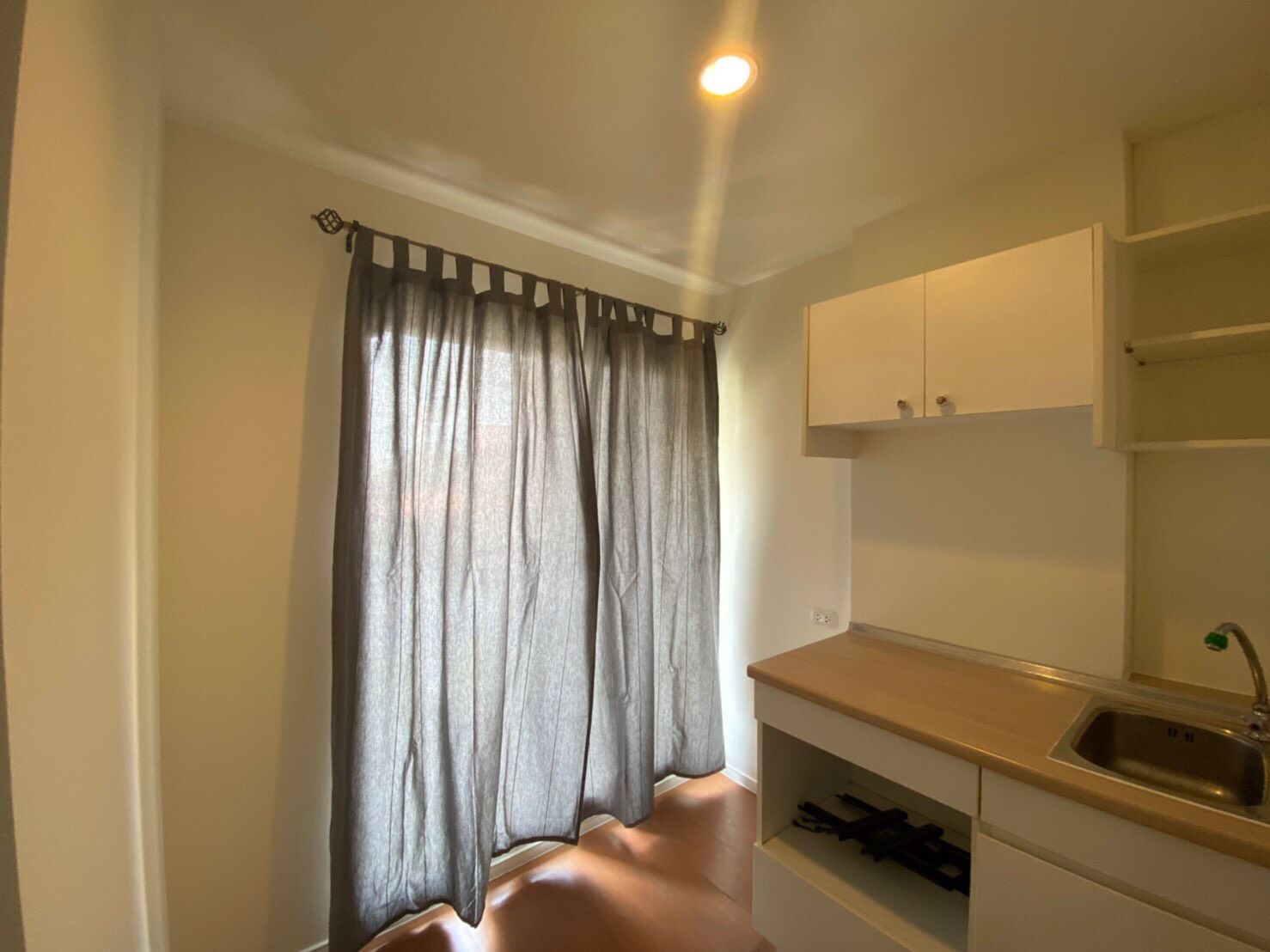 ขาย-ให้เช่า-ลุมพินี-คอนโดทาวน์-นิด้า-เสรีไทย-2