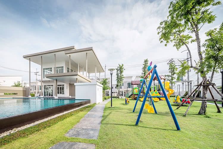 ให้เช่าทาวน์โฮม-ดิเอ็กคลูซีฟ-วงแหวน-รามอินทรา-หลังมุม-พร้อมอยู่