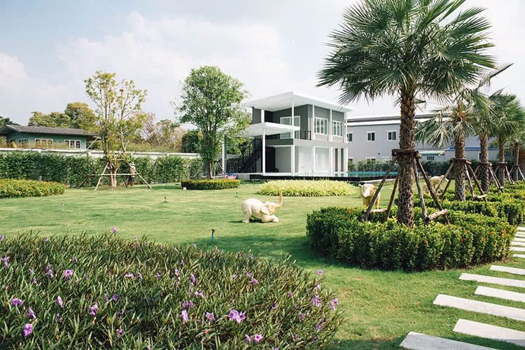 ให้เช่าทาวน์โฮม-ดิเอ็กคลูซีฟ-วงแหวน-รามอินทรา-หลังมุม-พร้อมอยู่