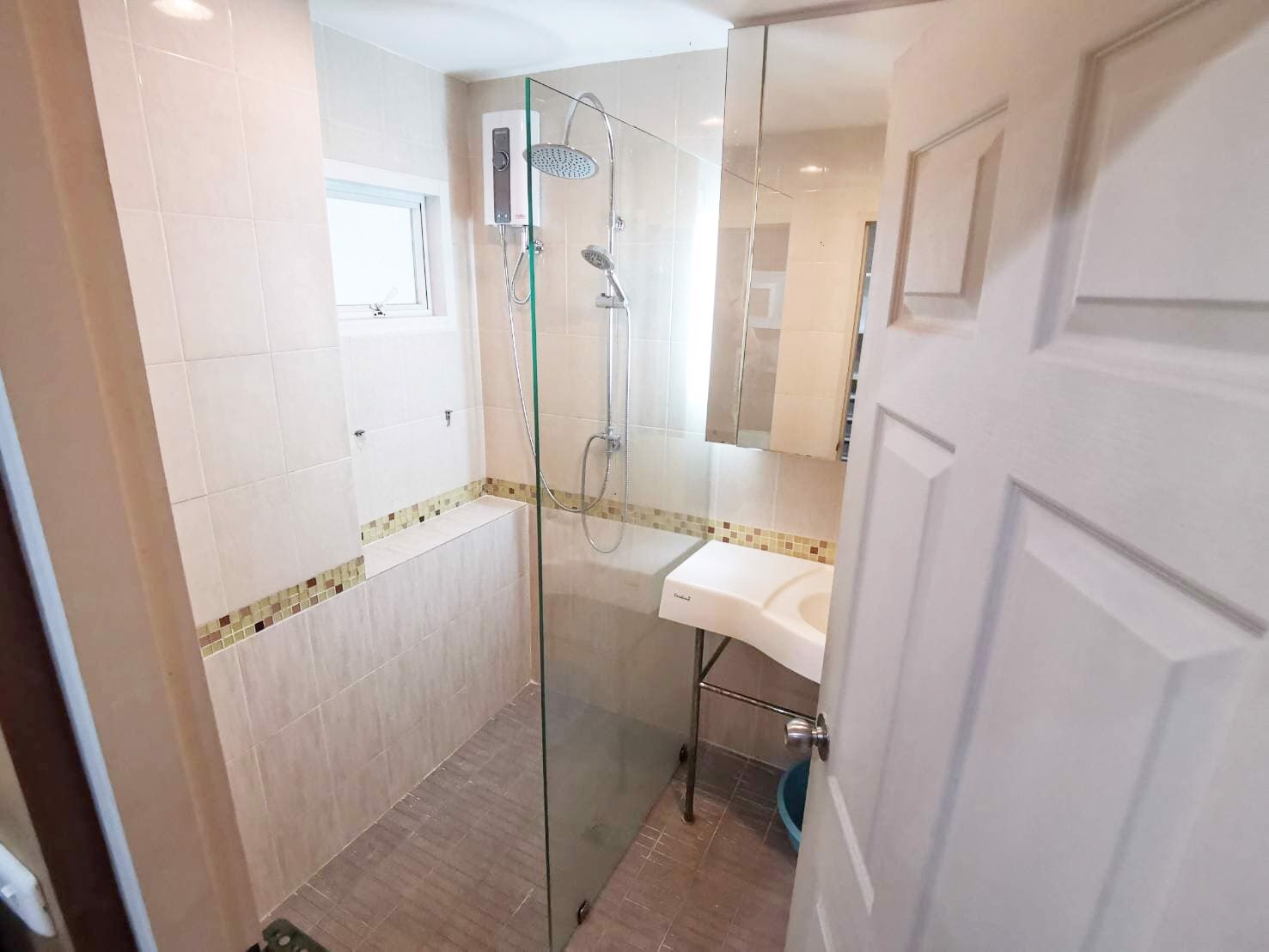 ให้เช่า-คอนโด-ห้องมุม-lifeรัชดา-ปากซอยลาดพร้าว36-เดิน-5-นาทีถึง-mrt-ลาดพร้าว